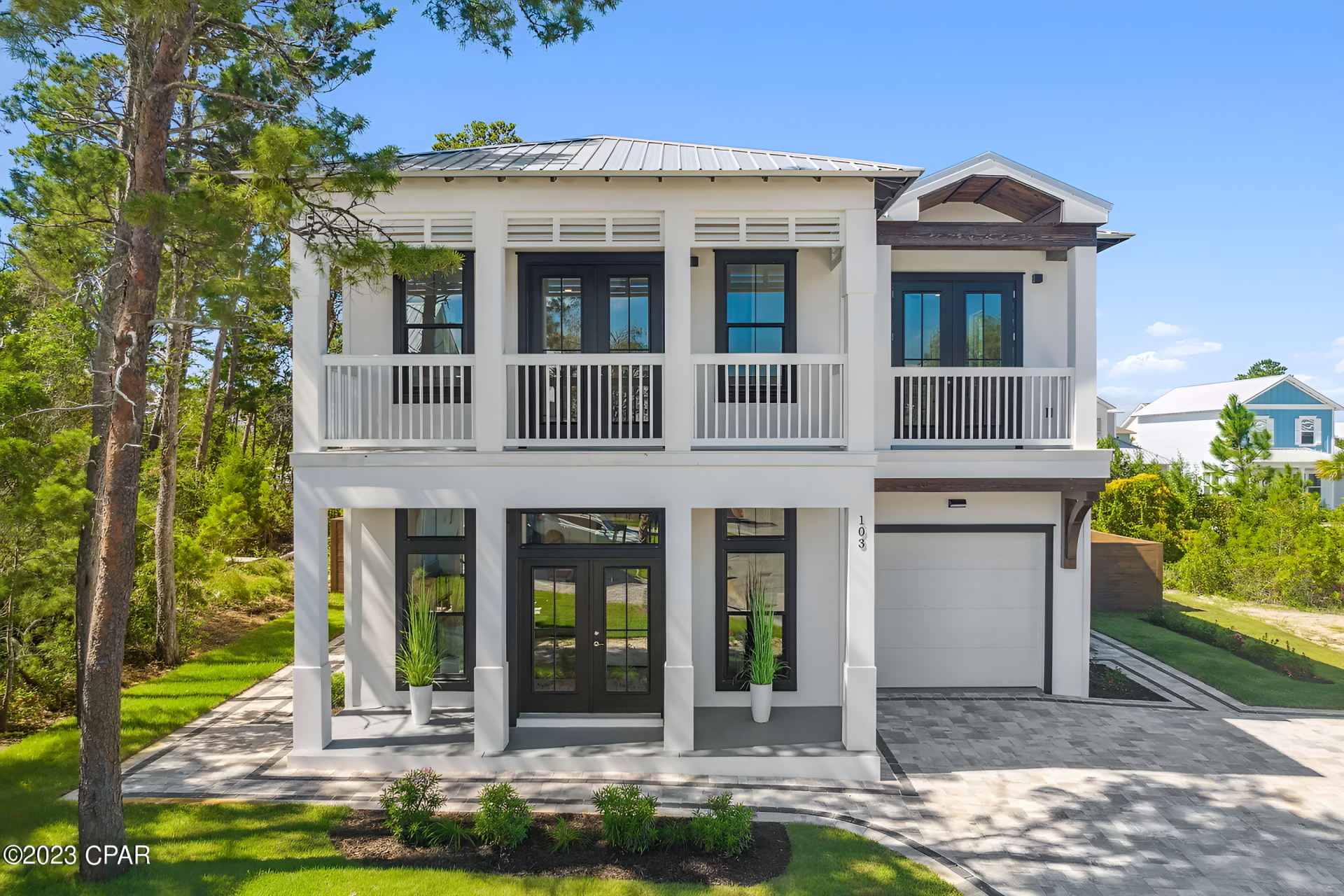 Strelets Residence